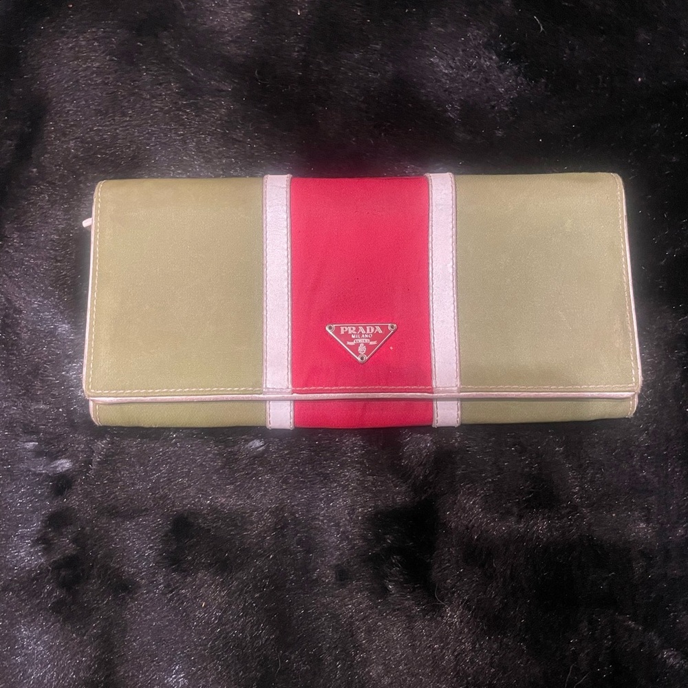 PRADA ❤️💛 nylon and white leather wallet